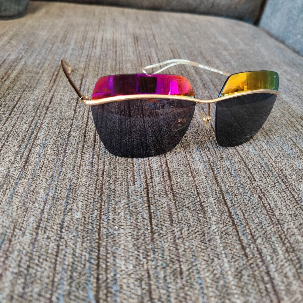 Metal Two Tone Mirror Colorful Reflective And Black Lens Sunglasses